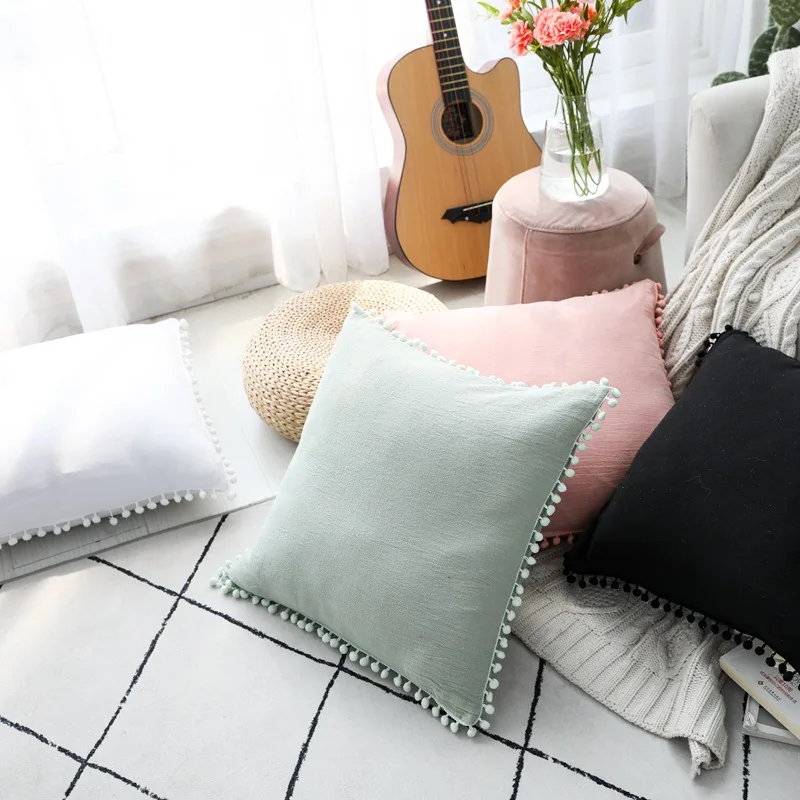 Однотонная наволочка с помпоном белая/Розовая/зеленая/черная декоративная