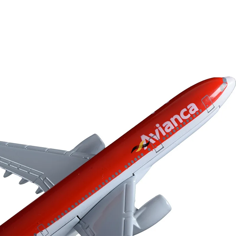 16cm Alloy A330 Columbia Airlines Airplane Model Aeronautical Aircraft Avianca Creative Adult Children Airbus Toys |