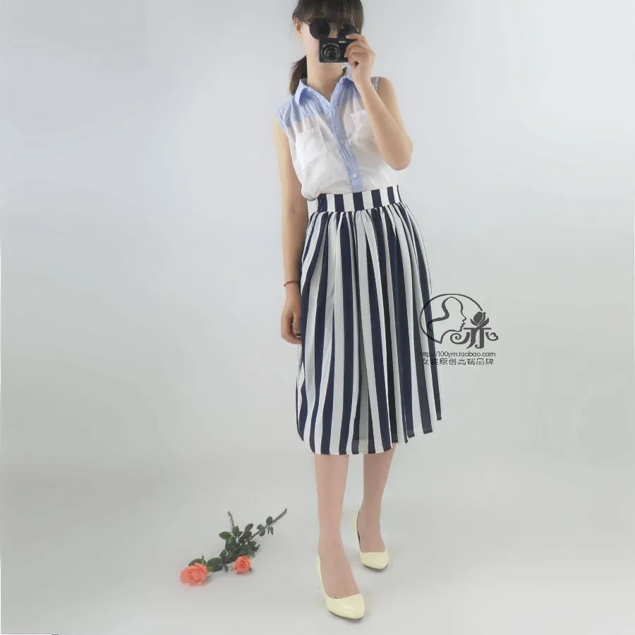 

Summer Women Elegant Retro Vintage Mid-calf Vertical Black and White Stripe Skirt Ladies Plus Size Long Chifon Pleated Skirt