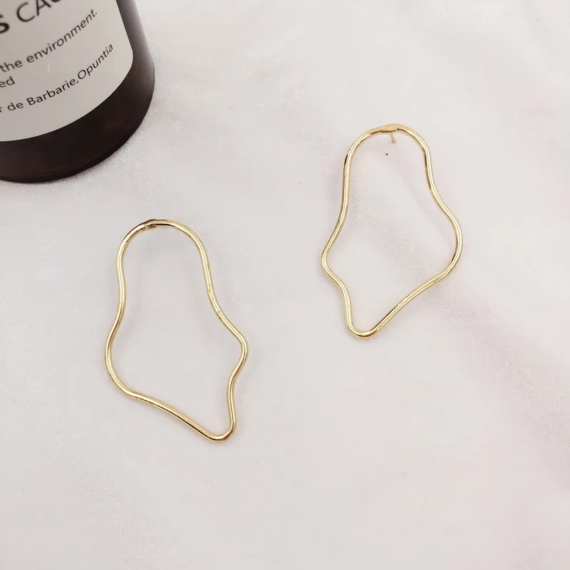 Simple Design Twisted Geometric Earrings for Women Fashion Hollow Out Big Stud New Brincos Christmas Gifts A-Y8 | Украшения и