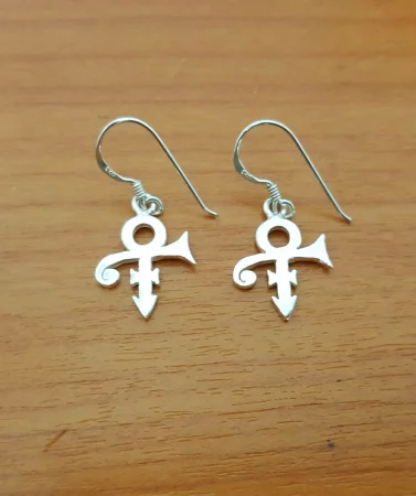 10 pcs New Arrival Fashion Cute Tiny Silver Plated Prince Symbol Hood Earring Jewelry for Women Girls Gift SanLan | Украшения и