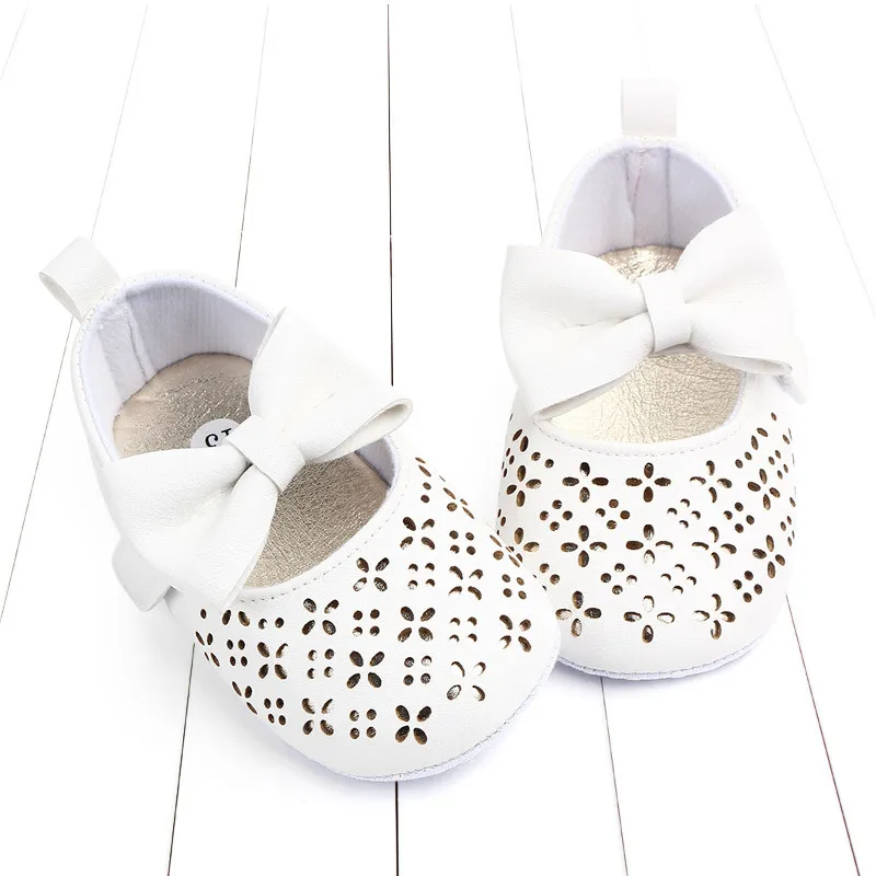 Босоножки для маленьких девочек с вырезами и бантом обувь принцессы детей 0 2 лет