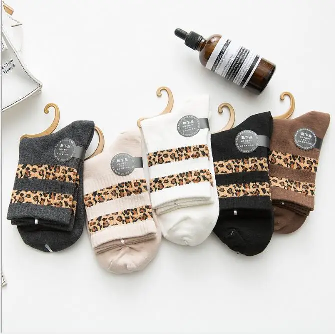Новинка Осень зима 2018 женские хлопковые леопардовые трендовые носки средней