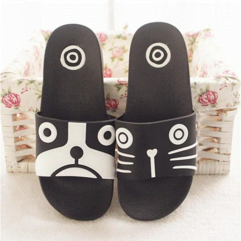 Cat Dog Мода в виде бульдога; шлепанцы летние сандалии; пляжные шлепанцы; Для женщин Обувь с рисунком из мультфильмов снаружи Милый Забавный Ванная комната Чулочные изделия для дома - Цвет: Cat Dog