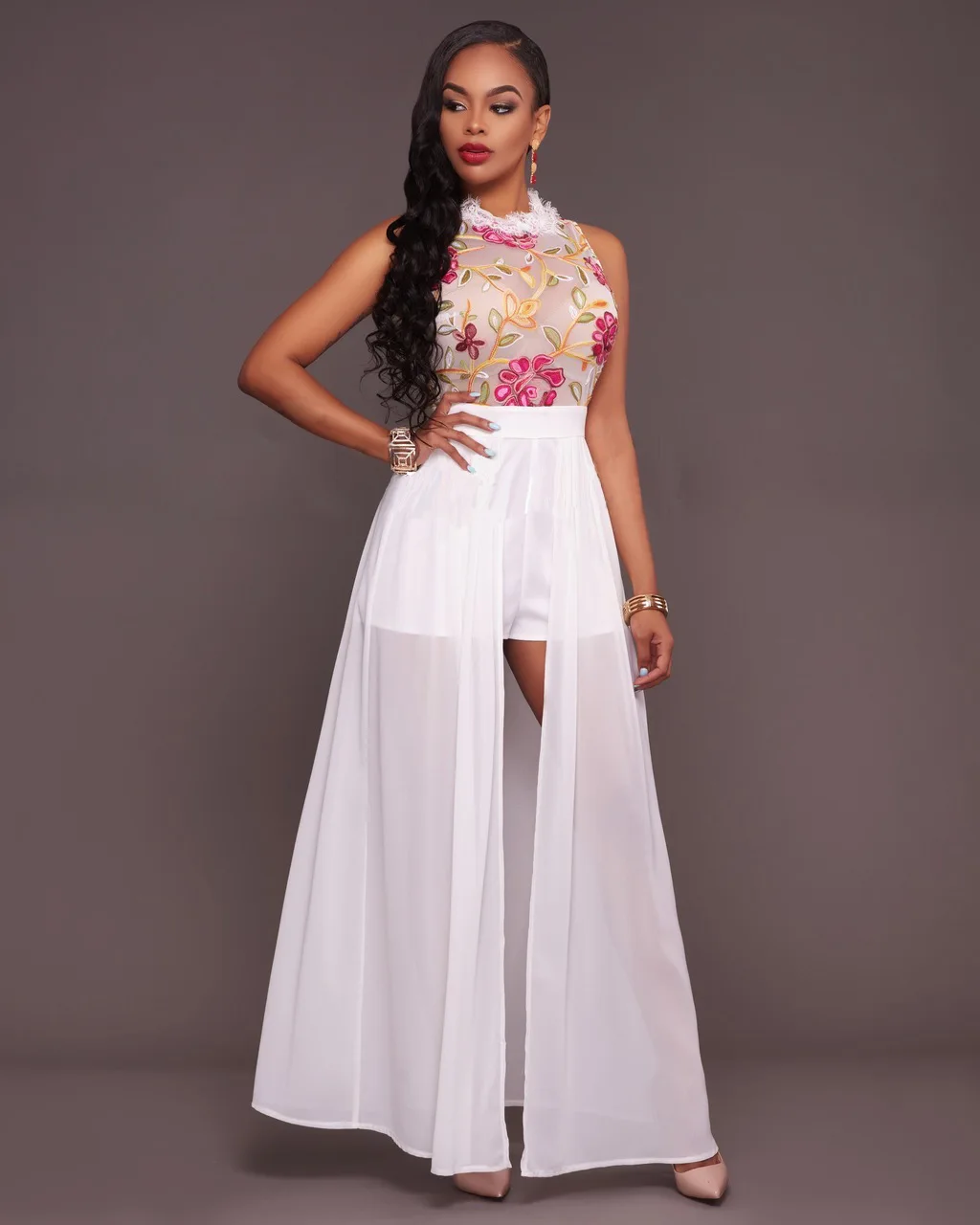 2018 Европейская и американская модная женская одежда без рукавов с вышивкой