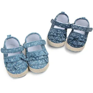 Новинка 2021, модная синяя обувь для маленьких девочек для первых шагов, мягкая обувь для детской кроватки, милая Повседневная хлопковая обувь с цветочным рисунком и узелком для 0-18 месяцев