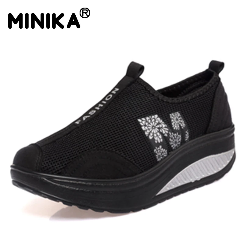 Minika/летние дышащие сетчатые женские туфли на танкетке слипоны для фитнеса