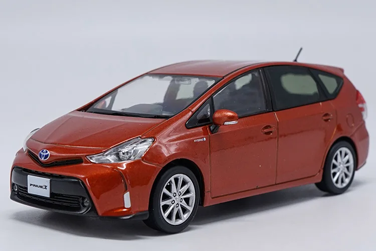 1:30 литье под давлением модель для Toyota PRIUS X оранжевый вагон Игрушечная машина из