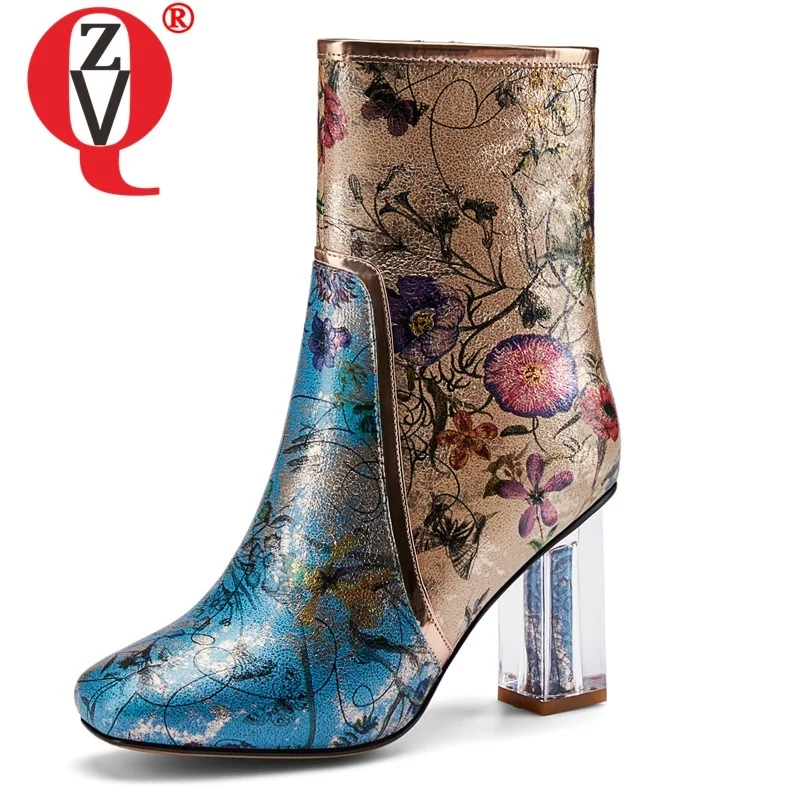 

ZVQ/Женская обувь; коллекция 2019 года; новые модные пикантные ботинки до середины икры с квадратным носком и принтом; обувь на молнии на очень в...