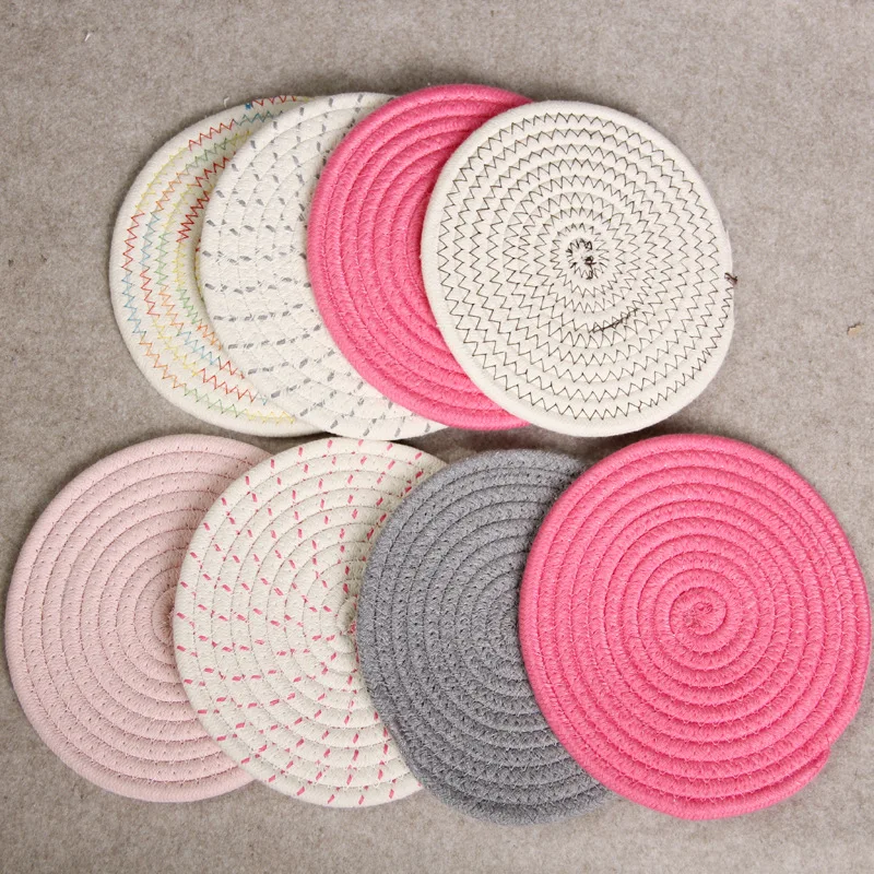 

8Pcs/Lot Dining Decor Coaster Cotton Rope Knitting Round Placemat Table Mat Home Accessories Kitchen Woven Tableware Mat 18cm