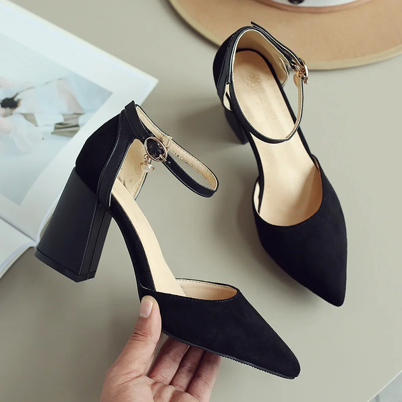 ZawsThia/; chaussures femme; женские летние туфли-лодочки с ремешком вокруг щиколотки на высоком квадратном каблуке, украшенные жемчугом; женские босоножки; sandalias mujer; Размеры 33-46 - Цвет: Black