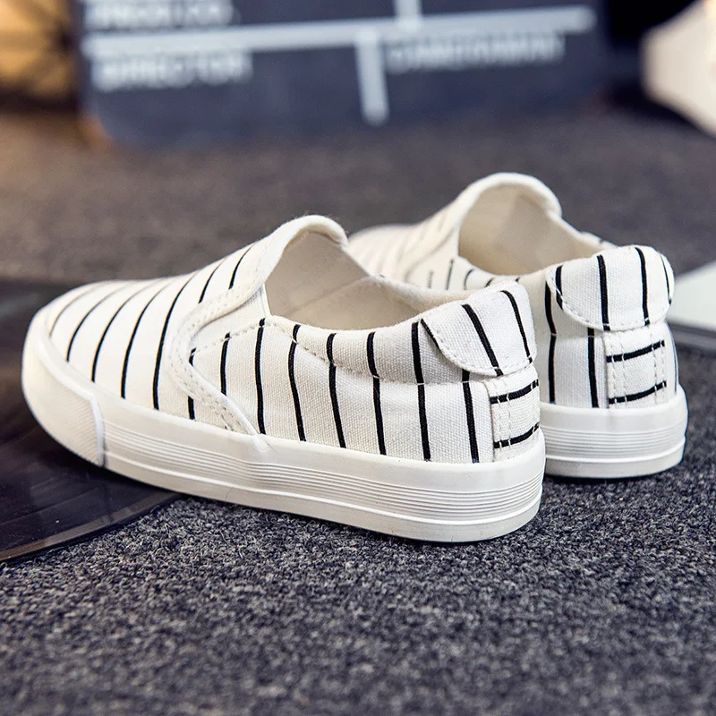 2017 модная детская парусиновая обувь в полоску Детские лоферы для бега мальчиков