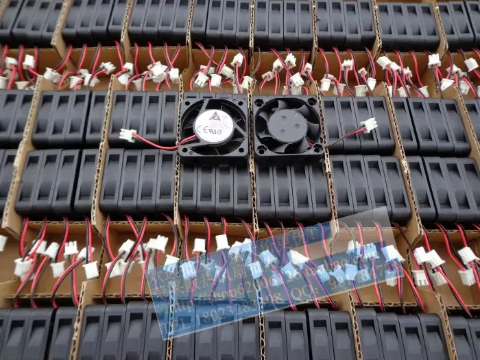 

New original Delta 4CM 4010 EFB0405MA-4K61 5V 0.15A 40 * 40 * 10MM 2 wire cooling fan