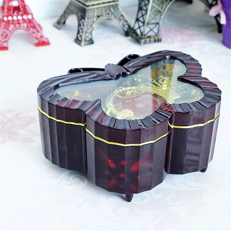 Винтажная Музыкальная шкатулка с бабочками в стиле ретро балерины вращающиеся