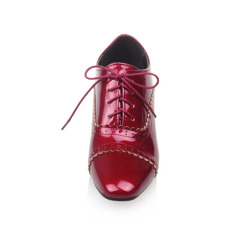 Женские туфли из лакированной кожи на шнуровке с квадратным носком размеры 32-46 |