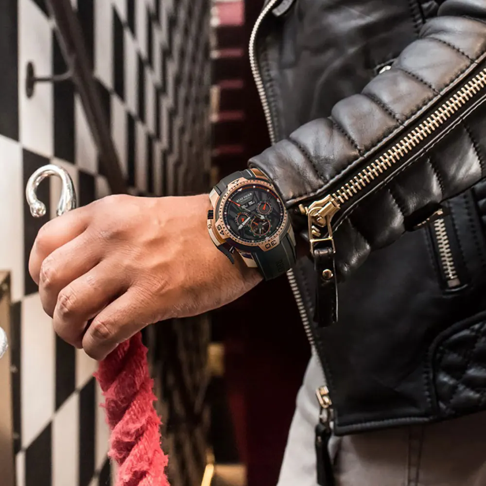 Спортивные часы Reef Tiger/RT со сложным циферблатом и вечным календарем большой