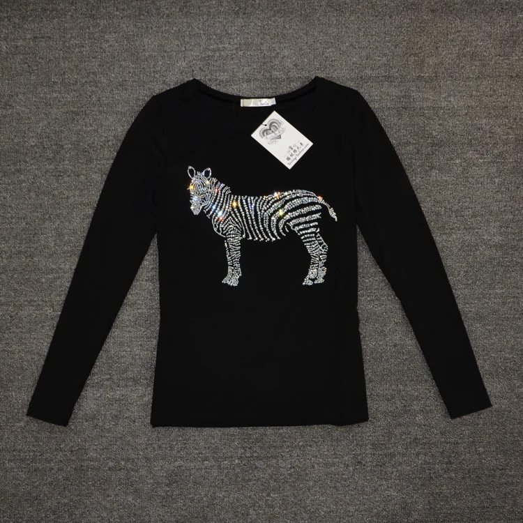 Футболка женская с коротким рукавом и круглыми воротниками черная белая яркая со