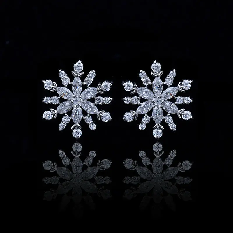 2015 новый список снежные серьги-гвоздики в форме цветка высокое качество CZ модные