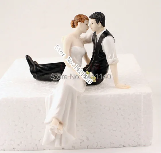 

Romantic the Look of Love Bride and Groom Wedding Cake Topper Figurines for Wedding decorations supplies
