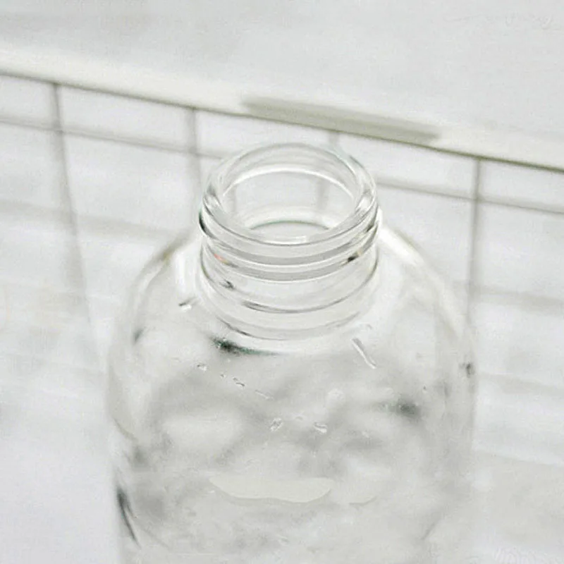 Свежая стеклянная бутылка для воды ручной работы с белым медведем или пингвином