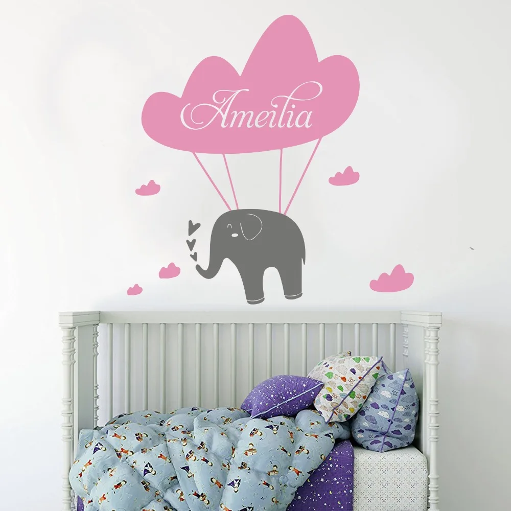 Наклейка на стену с именем слона плавающим облаком Виниловая наклейка для