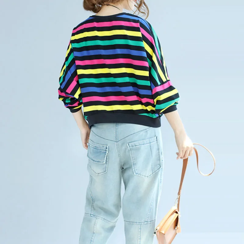 Осенью новый личности в радужную полоску кофты Batwing Длинные рукава свободные