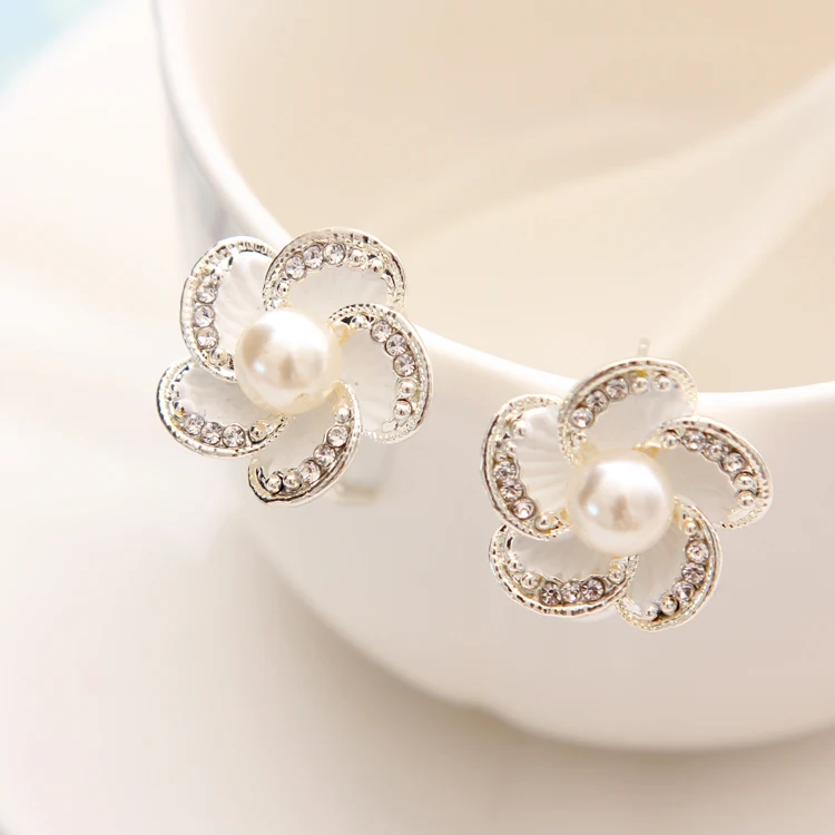 Женские серьги-гвоздики с цветком вечерние серьги серебристого цвета