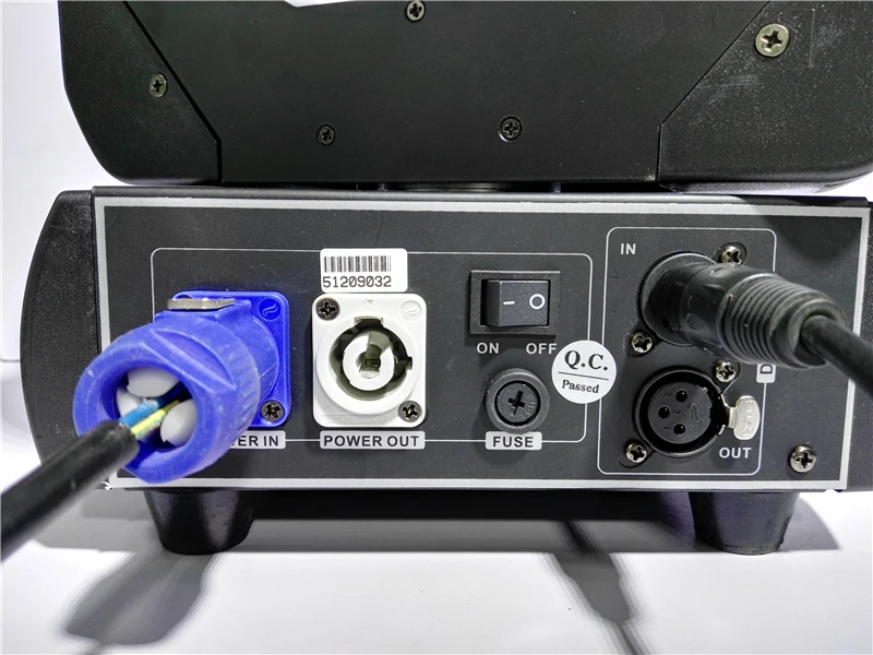 Новый светодиодный светильник 90 Вт с движущейся головкой для баров свадебных