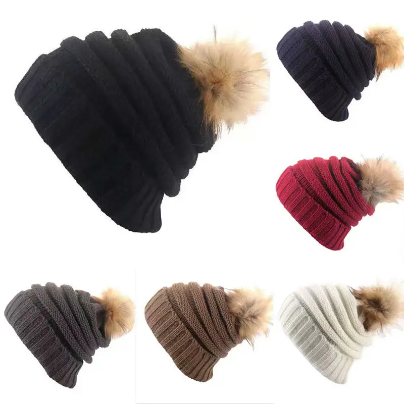Зимняя женская теплая вязаная шапка с помпоном из натурального меха модная