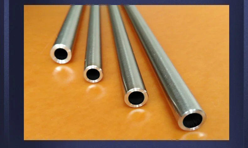 Некоррозионная трубка включает в себя никель-металл 304 из нержавеющей стали