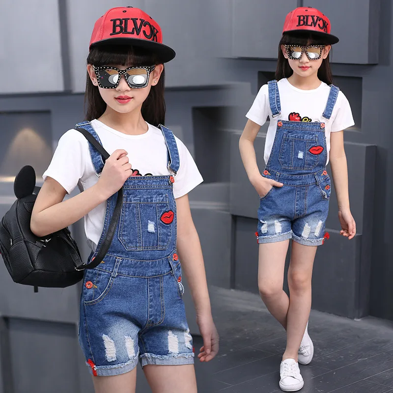 Джинсовые шорты на подтяжках для девочек Модный комбинезон с красными губами