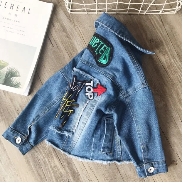 Демисезонная джинсовая куртка для девочек детские джинсовые пальто с принтом