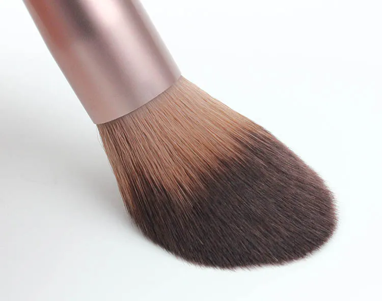 Красота девушка макияж расширенные Волосы Кисти пламя щеки красная Кисть Макияж