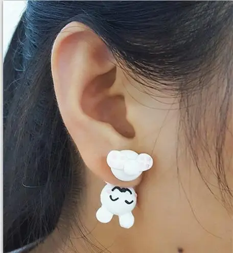 Женские серьги гвоздики в форме кроликов из полимерной глины ручной работы