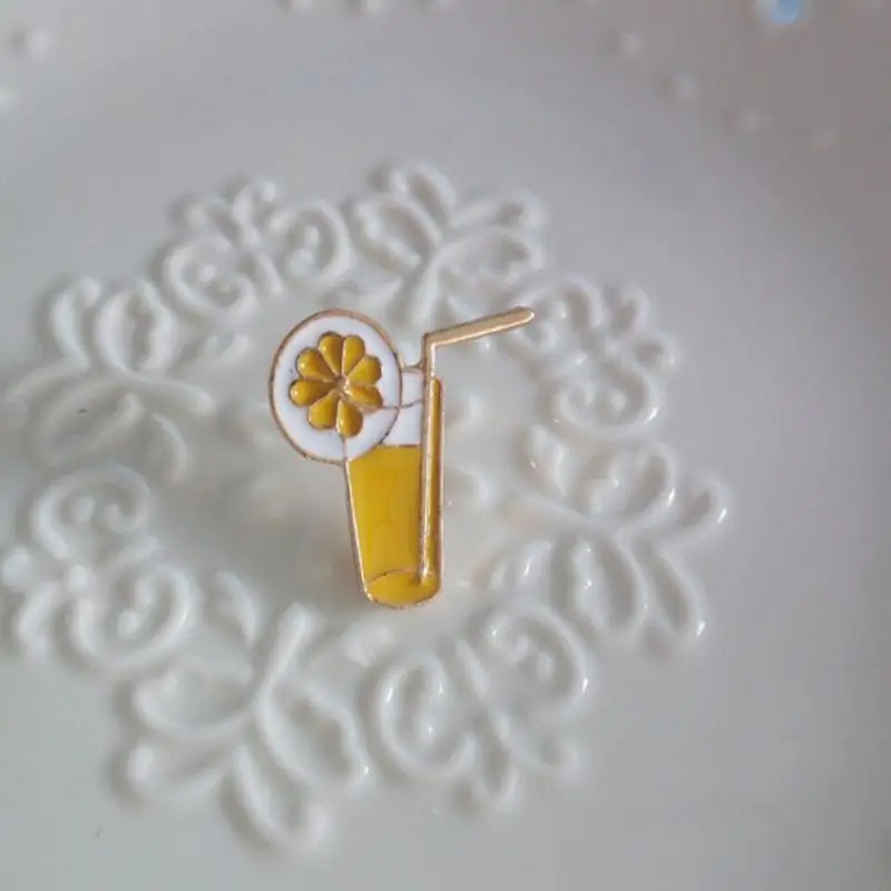 2018 новый акриловый Броши Булавки цифра Симпсон Фрукты Брошь Pin мультфильм