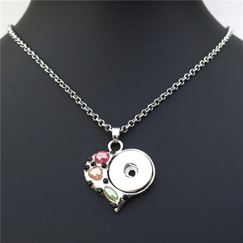 

Multicolor Heart Necklace 18mm Snap Buttons Pendant Rhinestone With Stainless Steel O-chain Fashion Metal Jewelry Gift for Women