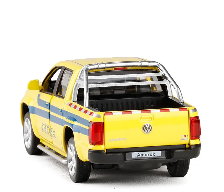 Моделирование 1:30 Amarok 4 Открытый пикап модель грузовика, металлический звук и свет обратно в детский подарок игрушка, модель автомобиля