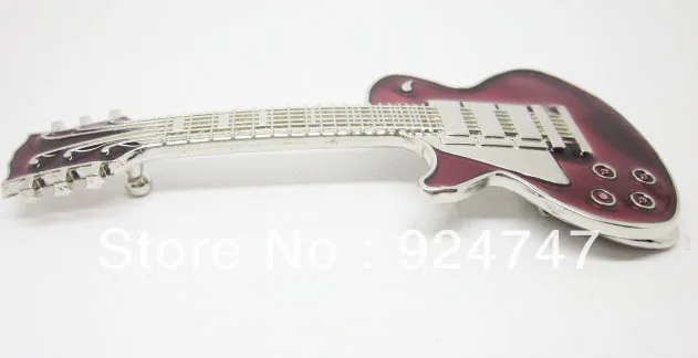 

Clear Red Guitar Belt Buckle