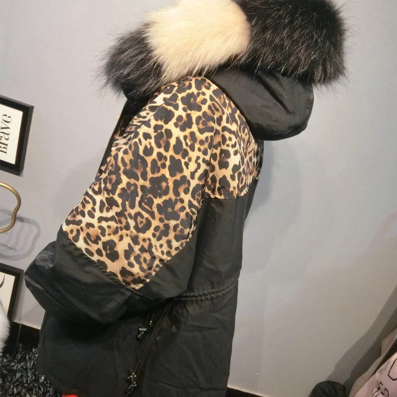 Женская парка на утином пуху с капюшоном и леопардовым принтом Толстая теплая