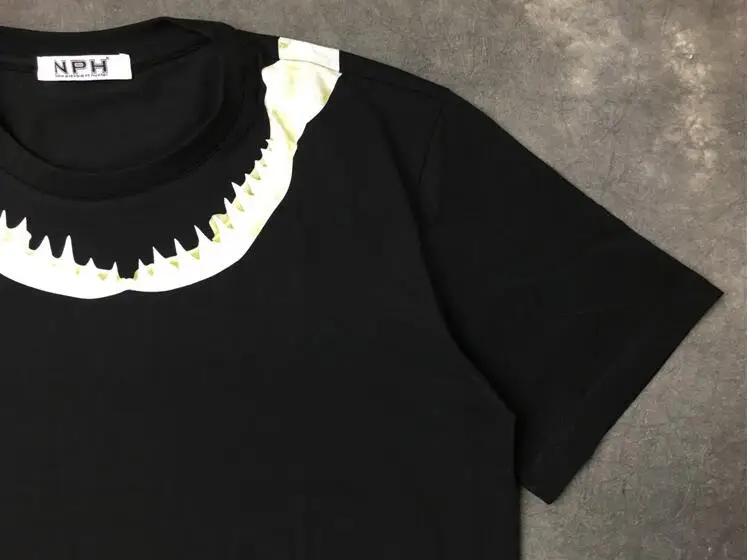 High New Novelty 19ss Men Shark teeth bones neck T Shirts T-Shirt Hip Hop Skateboard Parkour Street Cotton T-Shirts Tee Top C55 | Мужская