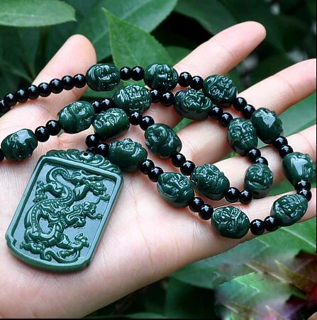 

Xinjiang Hetian yulong Card pendant male zodiac dragon with 18 Arhat jade necklace