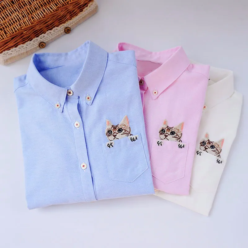 Женские рубашки с вышитым принтом кота на карманах весна 2017 новая модная белая