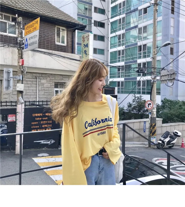 Женская футболка в Корейском стиле Ulzzang Harajuku, Повседневная футболка с буквенным принтом и длинным рукавом для женщин, свободная желтая футболка с круглым вырезом, топы