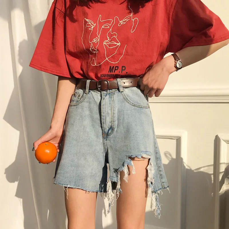 Новинка 2018 года джинсовые шорты в Корейском стиле женские повседневные рваные с