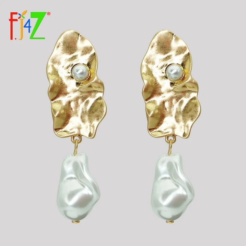 

F.J4Z Baroque Vintage Irregular Simulated Pearl Earrings Woman Anti-gold finished Leaf Statement Earrings Jewelry wholesale