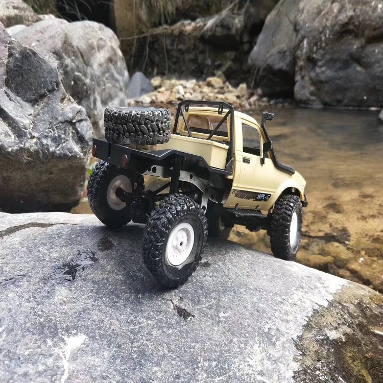 WPL C-14 1/16 RC автомобилей 2,4 г 4WD Off Road RC военный автомобиль рок грузовик на гусеничном ходу с передней светодио дный RTR игрушки