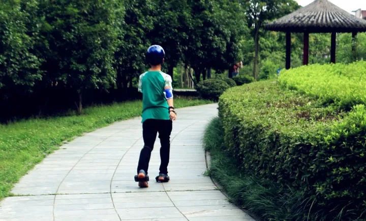 

Fire Shoes Wear Wheel Skateboarding Double Rounds Of Walking Shoes Flash Adult Children On Behalf Of The Star Wheel Skate 2021