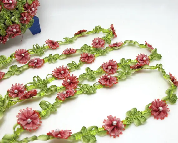 2 ярдов тканая лента рококо отделка с ярко розовыми цветочными бутонами |