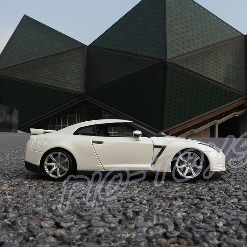 Новогодний подарок Φ 1/18 модель автомобиля металлический автомобиль гоночный