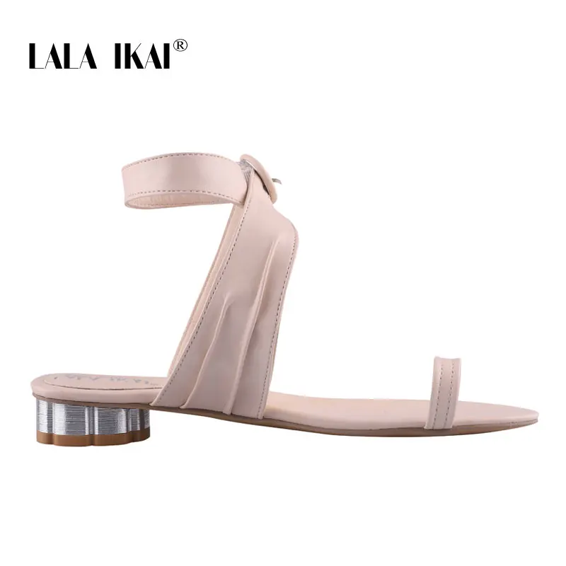 Beige LALA IKAI/женские босоножки из искусственной кожи; однотонная женская повседневная Летняя обувь на низком каблуке с ремешком и пряжкой; chaussures femme; 900A3250-5 - Цвет: Beige